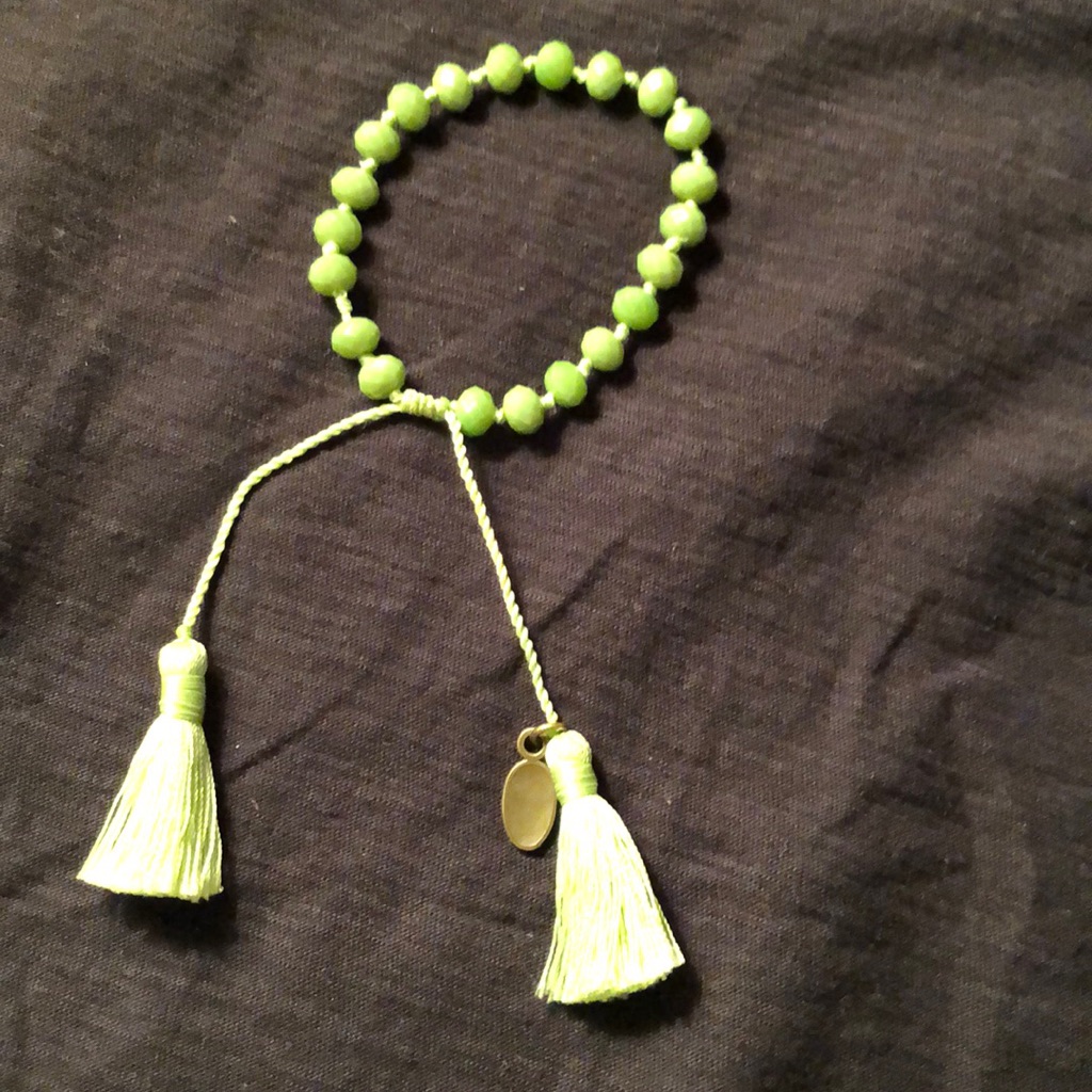 Beautiful Green Bracelet - Excellent Condition